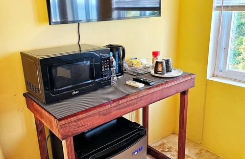 Boston Bay Apartment | Ahh! (Pool/Ocean View Room w/Private Bath)