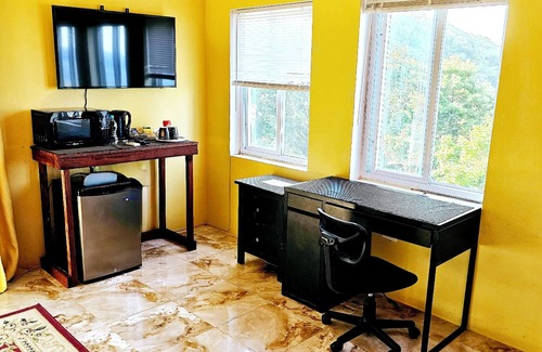 Boston Bay Apartment | Ahh! (Pool/Ocean View Room w/Private Bath)