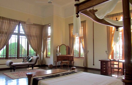 Suriyakanda House | Aigburth Villa