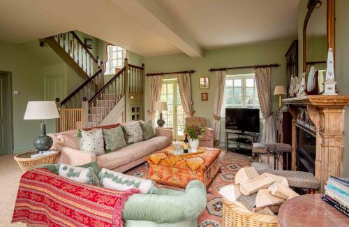 Chipping Norton House | Aintree Cottage