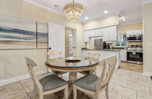 Fernandina Beach Condo | AIP Resort/Spacious/10 Min. Walk to the Beach/Updated Furniture