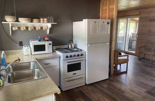 Algoma District Cabin | Air-Dale Fishing and Hunting