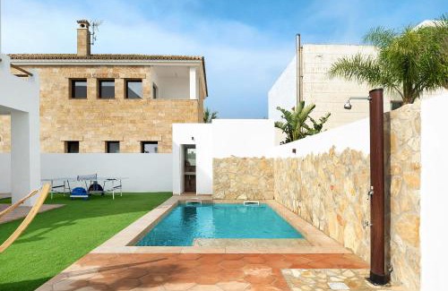 Bolonia Villa | Aire Caballa
