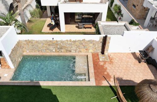 Bolonia Villa | Aire Caballa