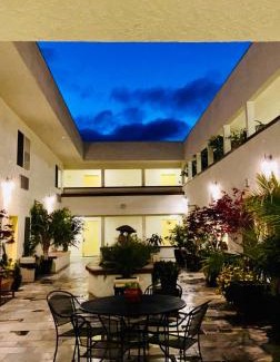 Downtown Hotel | Airport Inn