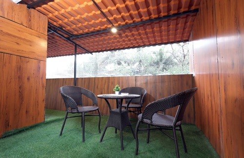 Andheri East Apartment | Airport Proximity & Compact 1BHK for Health Stays