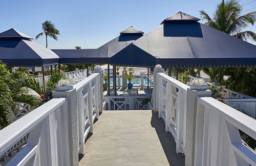 Coupon Bight Aquatic Preserve House | Airstream Glamping on the Ocean, MM 33 in the Fl Keys!