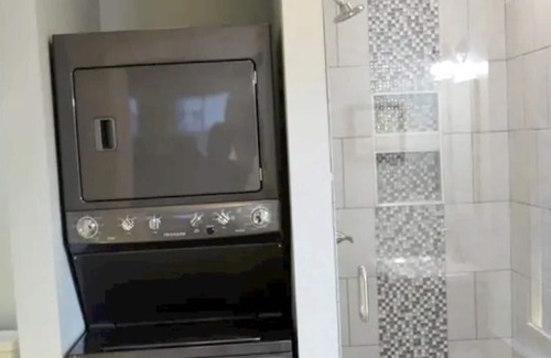 Old Village Cottage | Airy and Bright Old Village Apartment in the heart of Mount Pleasant