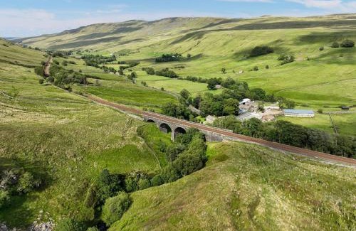 Kirkby Stephen House | Aisgill Farm Stable - Uk48178