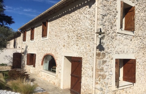 La Destrousse Villa | Aix-en-Provence countryside property