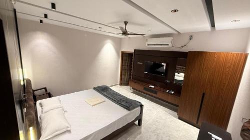 Karaikal Hotel | AJF Beach Inn