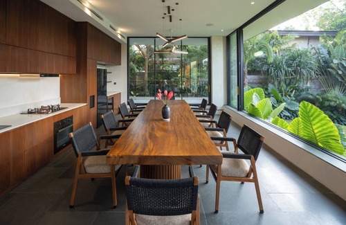 Pererenan Villa | Akashi Residence | 6BR Luxe Villa Pool Slide