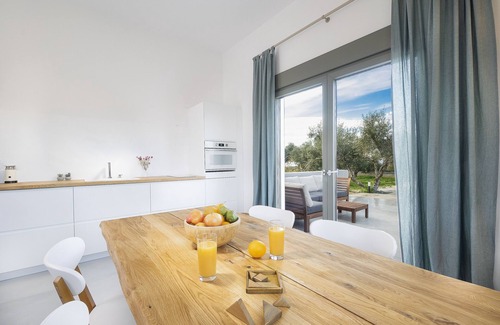 Chania Hotel | Akrotiri Apt with Sea view
