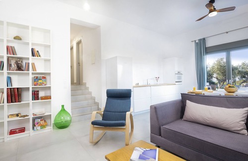 Chania Hotel | Akrotiri Apt with Sea view