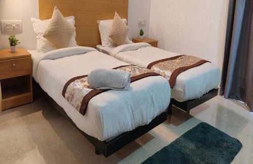 Gurugram Hotel | Akshay home stay