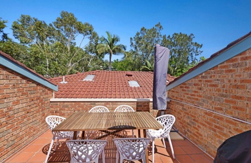 Avoca Beach Apartment | Al Mare 6 - Easy Walk to the Beach and Air-con