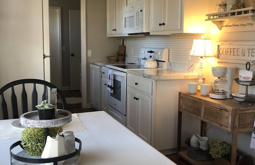 Mentone Cottage | Al's Nest a Quaint 1 Bedroom Cottage in Mentone