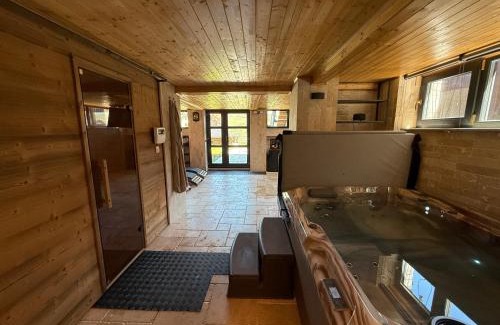 Apahida Ski Chalet | Al Tronco Log Cabin