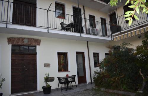 Viverone Bed & Breakfast | AL30 Studios