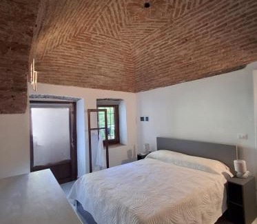 Viverone Bed & Breakfast | AL30 Studios