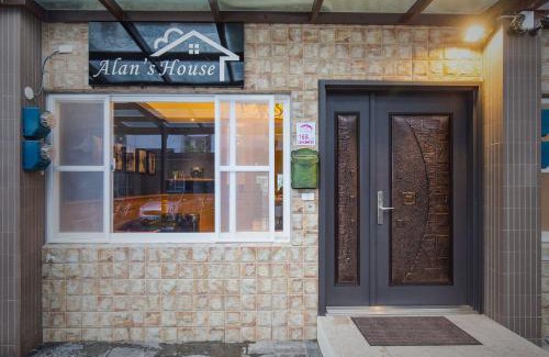 Jiaoxi House | Alan's House B&B