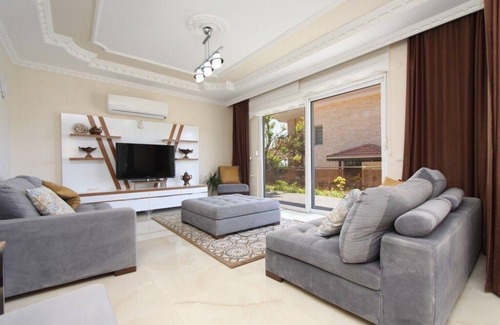 Tepe Villa | Alanya Independent Pool Villa - 4 Beds 4 Baths Sea & City View 1.5 km to Beach
