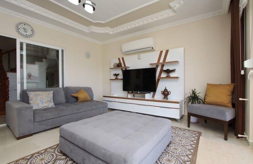 Tepe Villa | Alanya Independent Pool Villa - 4 Beds 4 Baths Sea & City View 1.5 km to Beach