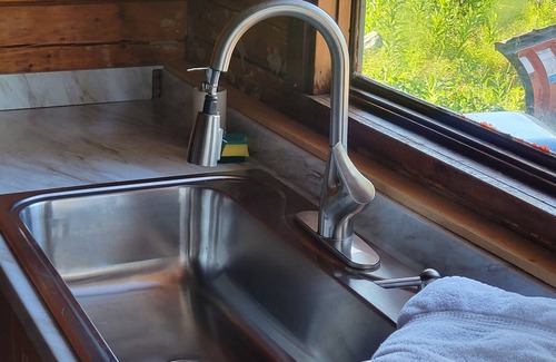 Bird Creek Cabin | Alaskan Cabin near Girdwood, Aleyska, and Anchorage