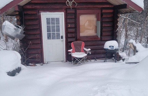 Bird Creek Cabin | Alaskan Cabin near Girdwood, Aleyska, and Anchorage