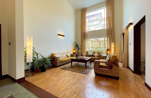 Kakkanad Apartment | Alaya @ Calypso - 6,000 Sq Ft Luxe Duplex - Stunning Stays for Groups & Families