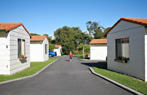Emu Point Ski Chalet | Albany's Favourite Beachside Chalet