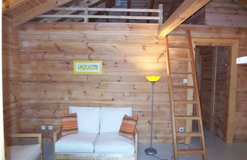 Oletta Apartment | Albaria Lodge, pavilions nestled in the trees, quiet, with terrace 4pers