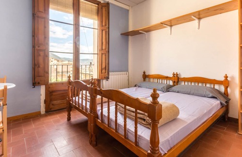 Salas de Pallars Apartment | Alberg La Solana - 13 - Double Room With Two Single Beds (2 Guests)