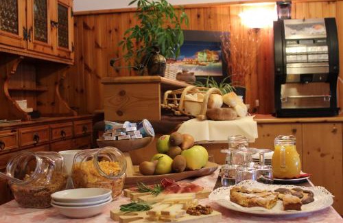 Campodolcino Hotel | Albergo Bucaneve