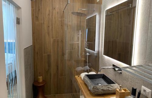 Limone sul Garda Hotel | Albergo Ristorante Montebaldo