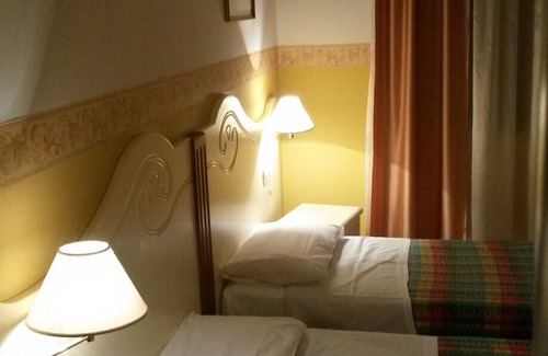 Vittorio Veneto Hotel | Albergo Ristorante Flora