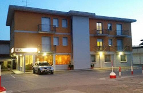 Sevegliano Hotel | Albergo Trattoria AL TAJ