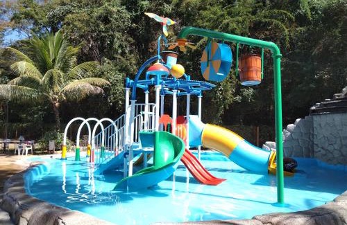 Caldas Novas Apartment | Aldeia do Lago C204- churrasqueira, bebidas liberadas nas piscinas, internet , rampa no lago, ponto recarga de carro elétrico, pesqueiro
