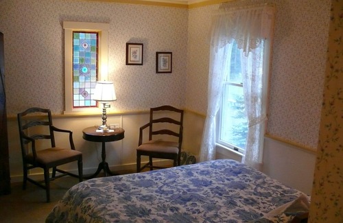 Ashford Hotel | Alexander's Lodge At Mt Rainier (Breakfast Included, NO Pets)