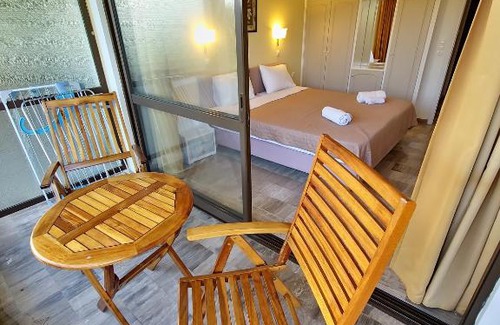 Melikia Apartment | Alexandra Apartment 13