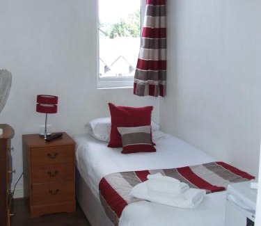 Hemel Hempstead Bed & Breakfast | Alexandra Guest House