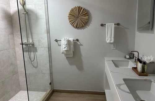 The Bight Resort | Alexandra Resort. Two Bedroom Oceanfront Suite with breathtaking views.