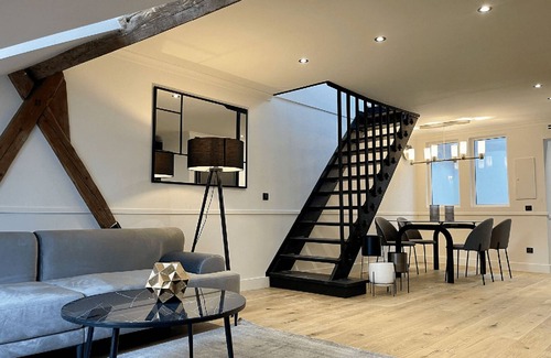 Centre Sud House | Alfred Suites is an elegant, upscale residence ideally located in the vibrant he