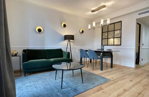 Centre Sud House | Alfred Suites is an elegant, upscale residence ideally located in the vibrant he