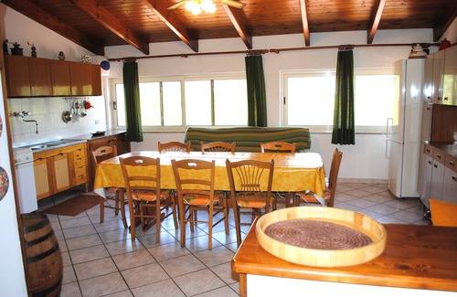 Alghero Villa | Alghero family-friendly villa 1km from the beach, WiFi, garden, playground