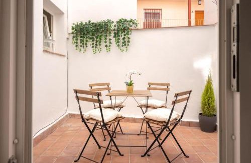 Santa Catalina Apartment | Alhondiga Central Suite By Valcambre