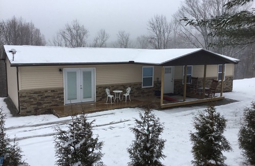Nashport House | All American Cabin with plenty of parking