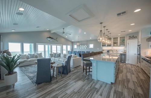 Port Aransas House | All Decked Out | Private Pool, Hot Tub, Game Room
