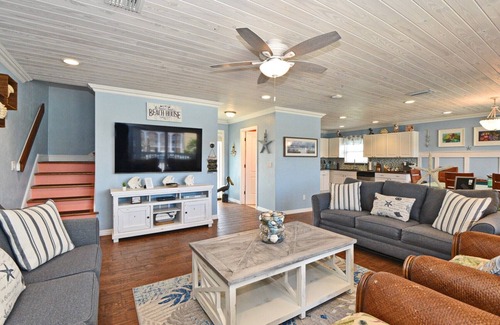 New Smyrna Beach House | "All Decked Out NSB" Ocean Views, Private Fenced Yard, BBQ, Bikes, Beach toys