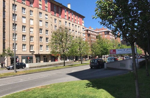 Distrito Llano Apartment | All exterior apartment, with parking and wifi